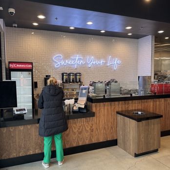 85°C Bakery Cafe-Simi Valley - Coffee bar - Coffee & Tea Near Me - Simi Valley, California
