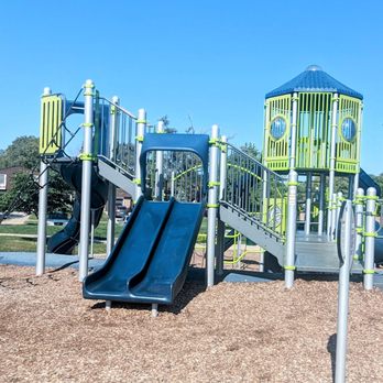 Oakbrook Terrace Community Park District - Parks Near Me - Villa Park, Illinois Oakbrook Terrace Community Park District - Parks Near Me - Villa Park, Illinois