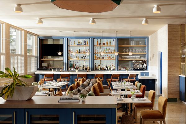 Kimpton Surfcomber Hotel by null