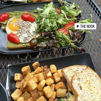 The Nook - Veggie Omelette Avocado Toast - New American Near Me - Pittsburgh, Pennsylvania