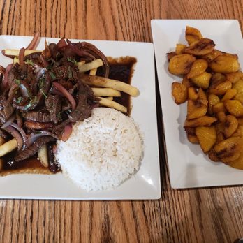Ceviche Palace - Lomo saltado and platano maduró - Peruvian Near Me - Bridgeport, Connecticut