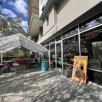 Seattle Fish Guys - 9/27/25 FYI. Outdoor seating - Seafood Markets Near Me - Seattle, Washington Seattle Fish Guys - 9/27/25 FYI. Outdoor seating - Seafood Markets Near Me - Seattle, Washington