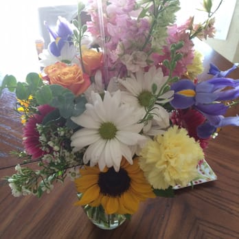 Town & Country Gardens - Florists Near Me - Elgin, Illinois Town & Country Gardens - Florists Near Me - Elgin, Illinois