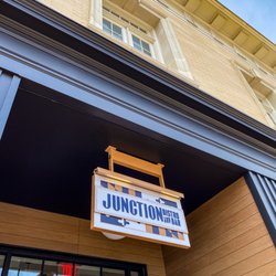 Junction Bistro, Bar & Bakery