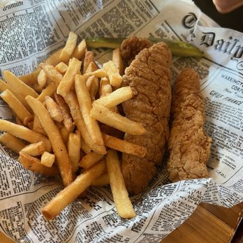 Lola's Cafe - Chicken tenders - Sandwiches Near Me - New Paltz, New York