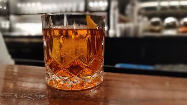 Dram and Draught by null
