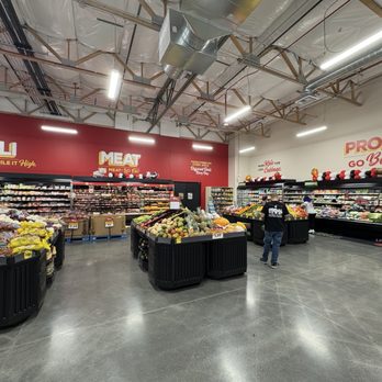 Grocery Outlet - deli meat and produce aisles - Grocery Near Me - Las Vegas, Nevada Grocery Outlet - deli meat and produce aisles - Grocery Near Me - Las Vegas, Nevada