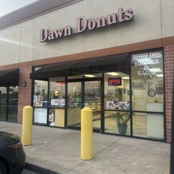 Dawn Donuts - Outside