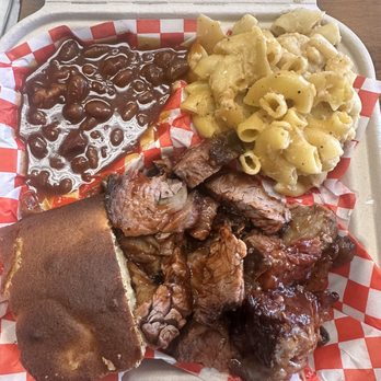 Brew Hawg BBQ & Root Beer - Beef Brisket, Mac & Cheese, Baked Beans, Corn Bread - Barbeque Near Me - Orange, California Brew Hawg BBQ & Root Beer - Beef Brisket, Mac & Cheese, Baked Beans, Corn Bread - Barbeque Near Me - Orange, California