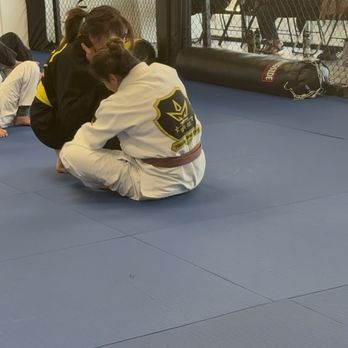 Porrada Training Center - Drills - Brazilian Jiu-jitsu Near Me - Las Vegas, Nevada Porrada Training Center - Drills - Brazilian Jiu-jitsu Near Me - Las Vegas, Nevada