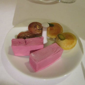 Le Restaurant - Complimentary after-dessert assortment - French Near Me - Paris, 75 Le Restaurant - Complimentary after-dessert assortment - French Near Me - Paris, 75