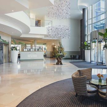 Hilton Reading - Lobby - Hotels Near Me - Reading, RDG