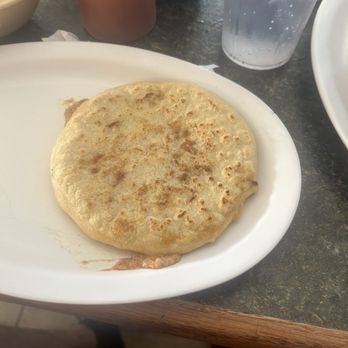 El Salamar Restaurant - Pupusa revueltas - Salvadoran Near Me - Rialto, California