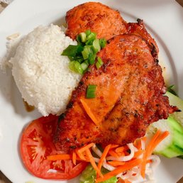 Rice with Marinated Grill Lemongrass Chicken