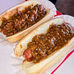Eddie's Grill - Sucking on a chili dog, outside Eddie's Grill.