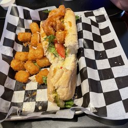 Center Court Pizza & Brew - Po' Boy