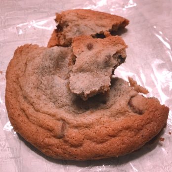 Oliver’s Desserts - The BEST chocolate chip cookie - Bakeries Near Me - Cincinnati, Ohio Oliver’s Desserts - The BEST chocolate chip cookie - Bakeries Near Me - Cincinnati, Ohio