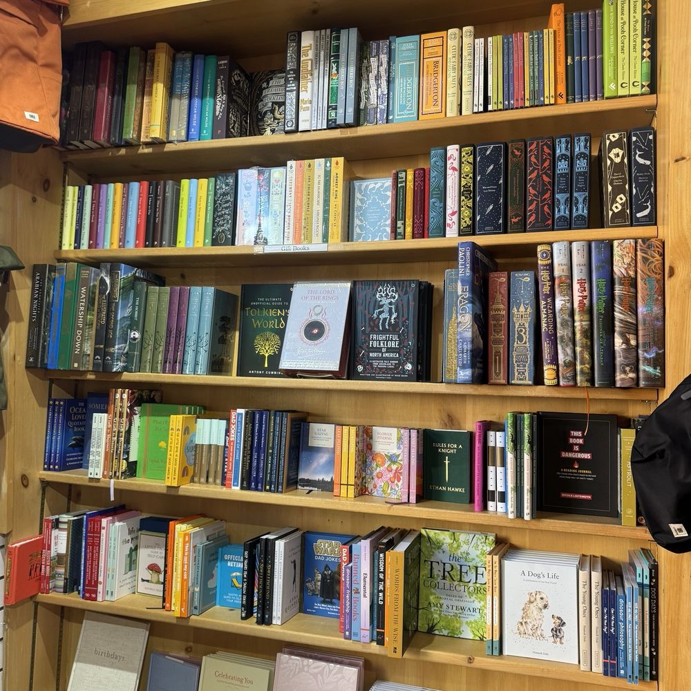 Dolly's Book Store - Bookstores Near Me - Park City, Utah