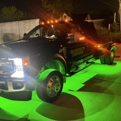 Bensons Towing - Tow truck