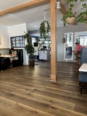 Live Oak Cafe by null