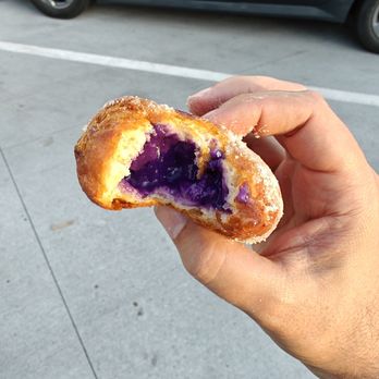Leonard's Bakery - Ube Malasada - Bakeries Near Me - Honolulu, Hawaii Leonard's Bakery - Ube Malasada - Bakeries Near Me - Honolulu, Hawaii