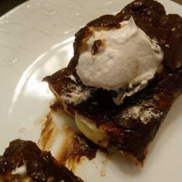 Supposedly they made us a "white cream" filled bar (notice it's actually a Bavarian cream bar)