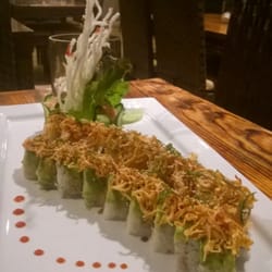 Oceano Sushi - Bangkok roll and Seattle roll, beautiful presentation