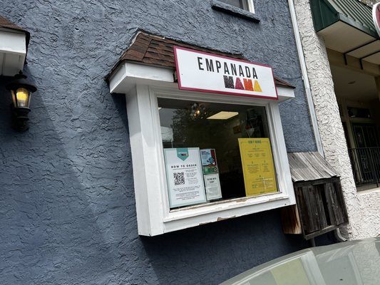 Empanada Mama by null