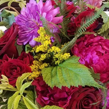 Flower Lab - So colorful! - Floral Designers Near Me Flower Lab - So colorful! - Floral Designers Near Me