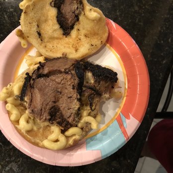 Rusty Bucket JawSmacking BBQ - Mac Attack Brisket sandwich - Barbeque Near Me - San Antonio, Texas