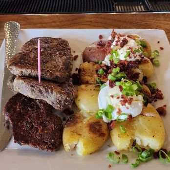Northern Maine Brewing - 10 spice filet medallions with smashed potatoes - Breweries Near Me - Caribou, Maine Northern Maine Brewing - 10 spice filet medallions with smashed potatoes - Breweries Near Me - Caribou, Maine