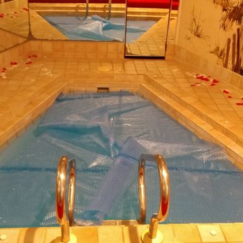 Paradise Stream - Our In Suite Pool - Ski Resorts Near Me - Cresco, Pennsylvania Paradise Stream - Our In Suite Pool - Ski Resorts Near Me - Cresco, Pennsylvania