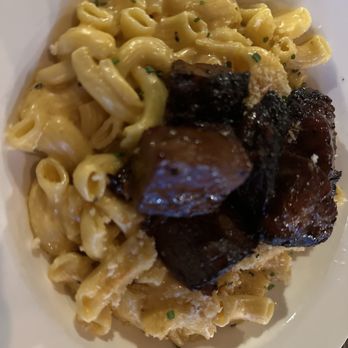 Blackdog Bar & Grill - Mac n cheese with burnt ends - American Near Me - Forest Grove, Oregon Blackdog Bar & Grill - Mac n cheese with burnt ends - American Near Me - Forest Grove, Oregon