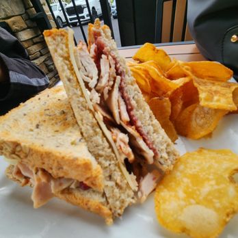 The Crooked Spoon Gastropub - Gastropubs Near Me - Clermont, Florida