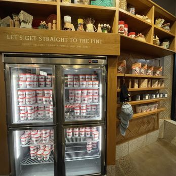 Salt & Straw - Ice Cream & Frozen Yogurt Near Me - Lake Oswego, Oregon