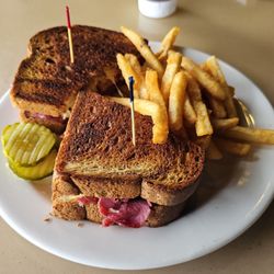 Seward's Folly Bar & Grill - Ruben sandwich with fries