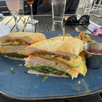 foothill - Daily special Breakfast Sandwich - New American Near Me - Pasadena, California