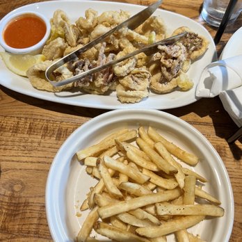 Giordano's - Calamari with a side of crunchy fries - Pizza Near Me - Chicago, Illinois