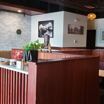 Pho Vanhly Asian Bistro - the interior of a restaurant - Noodles Near Me - Wilmington, North Carolina Pho Vanhly Asian Bistro - the interior of a restaurant - Noodles Near Me - Wilmington, North Carolina