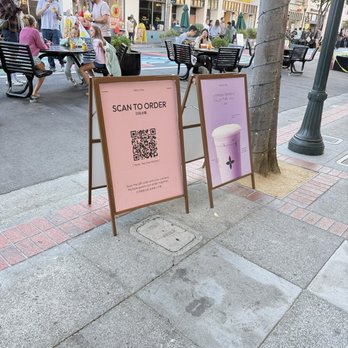 Molly Tea - Signage - Bubble Tea Near Me - San Mateo, California Molly Tea - Signage - Bubble Tea Near Me - San Mateo, California