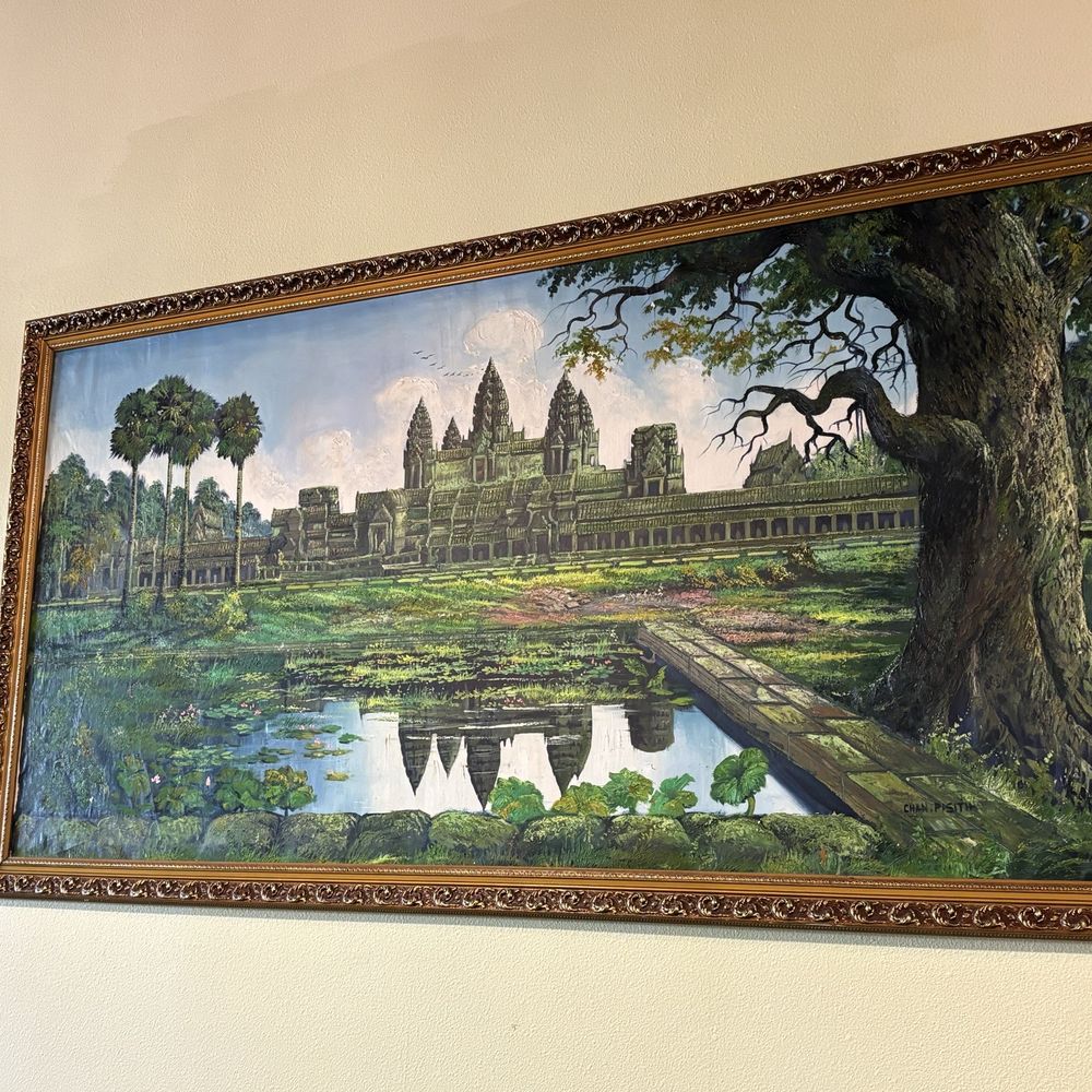 Lovely paintings of Cambodia throughout the restaurant Lovely paintings of Cambodia throughout the restaurant
