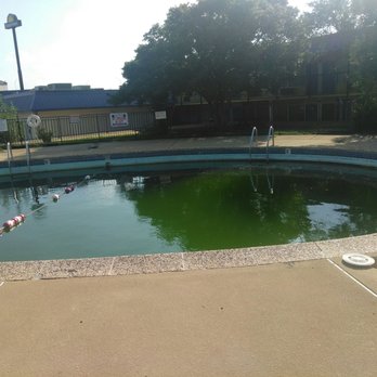 Days Inn by Wyndham Clinton - Do not enter!!! - Hotels Near Me - Clinton, Oklahoma
