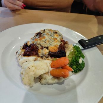 Table 26 - Bacon & Bleu steak - New American Near Me - Turlock, California Table 26 - Bacon & Bleu steak - New American Near Me - Turlock, California