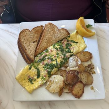 Keke's Breakfast Cafe - Western Omletee added spinach - Breakfast & Brunch Near Me - Fort Worth, Texas