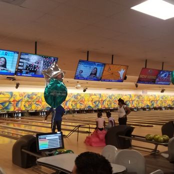 SpareZ - Inside - Bowling Near Me - Davie, Florida SpareZ - Inside - Bowling Near Me - Davie, Florida