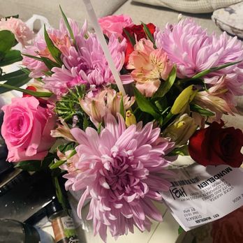 Designs By Guzzardos - Florists Near Me - Melrose Park, Illinois