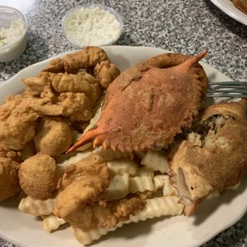 Mayflower XVI Seafood Restaurant - Fried scallops, jumbo shrimp, crab with coleslaw, hush puppies, French fries - Seafood Near Me - Durham, North Carolina Mayflower XVI Seafood Restaurant - Fried scallops, jumbo shrimp, crab with coleslaw, hush puppies, French fries - Seafood Near Me - Durham, North Carolina