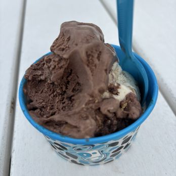 Holy Cow Ice Cream Cafe - Ice Cream & Frozen Yogurt Near Me - Peabody, Massachusetts Holy Cow Ice Cream Cafe - Ice Cream & Frozen Yogurt Near Me - Peabody, Massachusetts