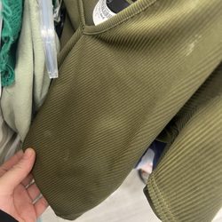 Plato's Closet - Ew