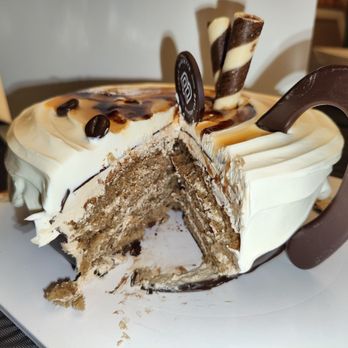 Paris Baguette - Check out the multi layer cake - Bakeries Near Me - Queens, New York Paris Baguette - Check out the multi layer cake - Bakeries Near Me - Queens, New York